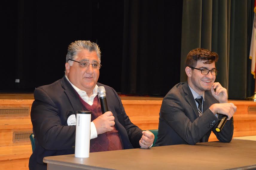 Anthony Portantino informs students about the government