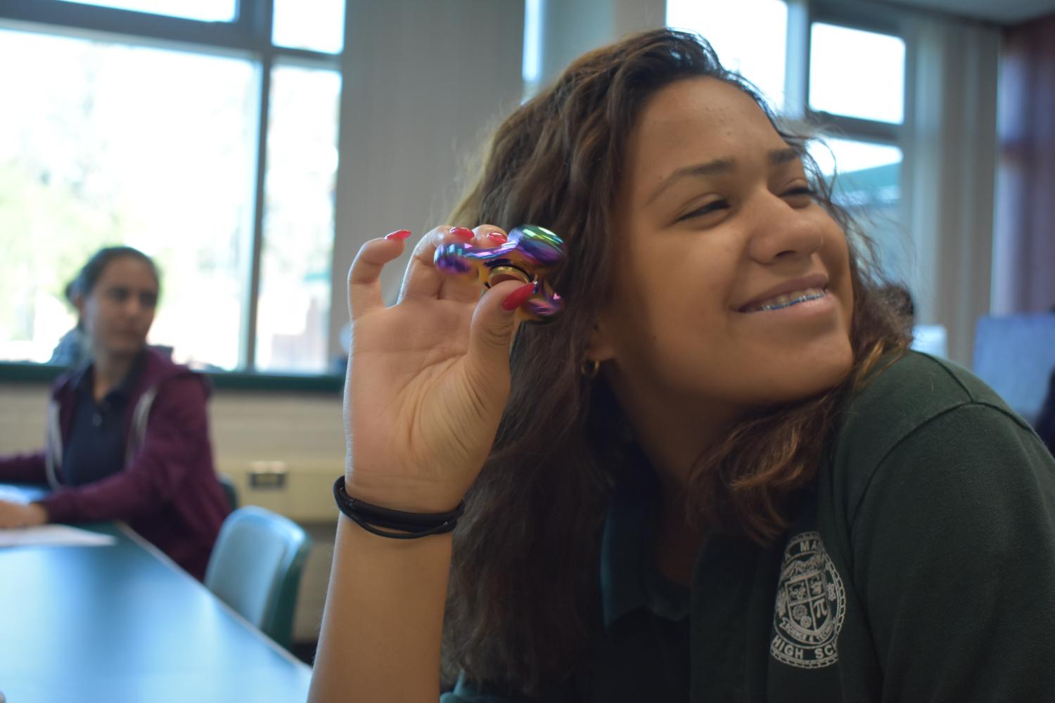 Sophomore Sofia Nunez enjoys using a fidget spinner and says that it helps her concentrate in class.