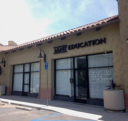 The front of one of the tutoring places in La Crescenta. This place is called iAnt