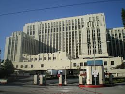 USC Verdugo Hills Hospital building exterior 