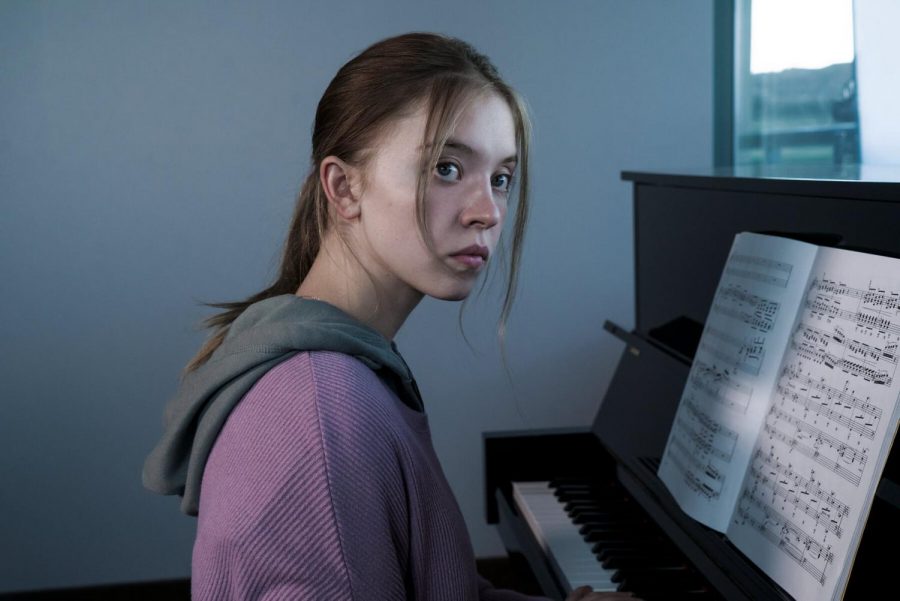 Sidney Sweeney plays Juliet, a pianist who is overshadowed by her twin sister.