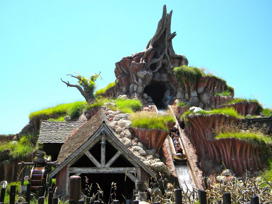 Splash Mountain at Disneyland Park in California and Magic Kingdom Park in Florida is scheduled for a retheme from the Song of the South to The Princess and the Frog.