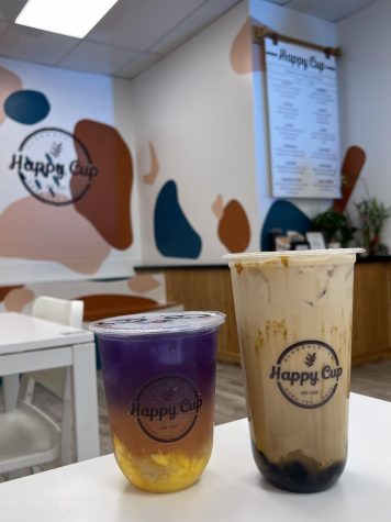 Two of Happy Cup’s most popular drinks, the Brown Sugar Heaven and the Midnight Star.
