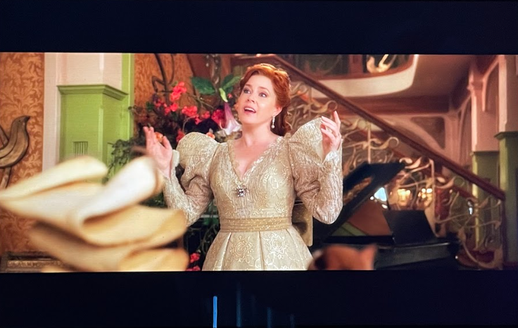 Amy+Adams+reprises+her+role+as+Giselle%2C+bringing+audience+members+old+memories+of+the+original+movie+Enchanted.+