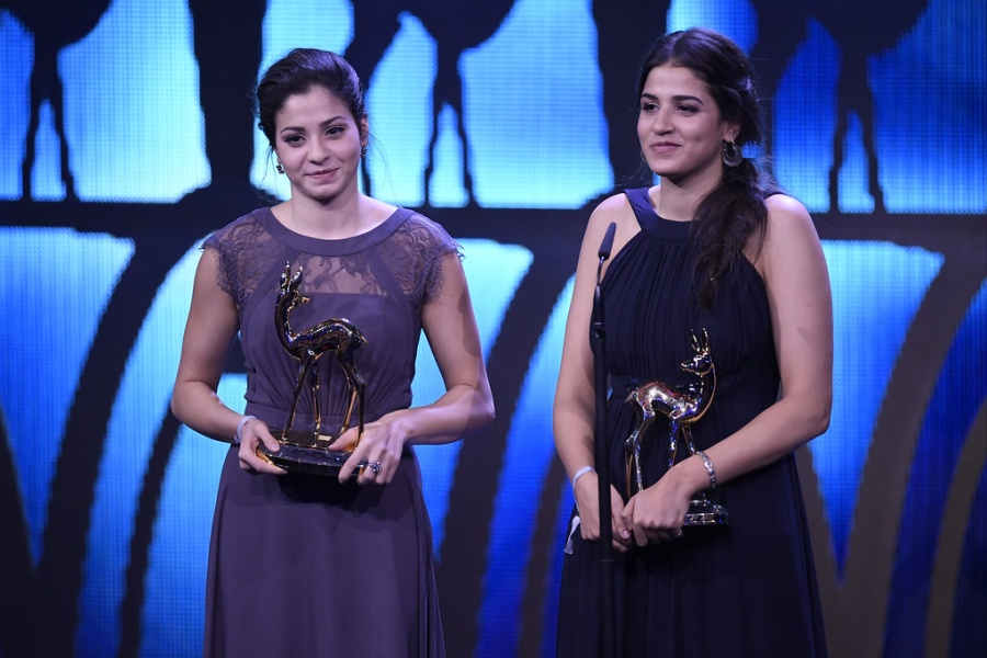 Yusra+and+Sara+Mardini+received+the+Bambi+Award+in+Berlin+in+2016+for+their+heroic+acts.++%0A