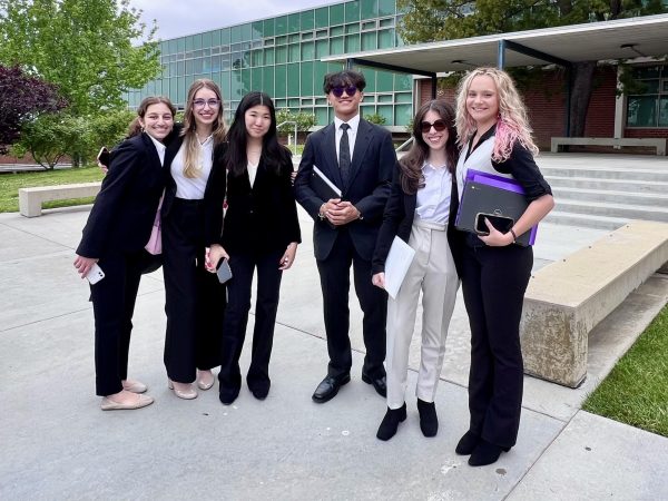 Seniors Hasmik Ohanesian, Arineh Shahbazi, Hailey Wong, Ernest San Miguel, Celine Gharapetian, and Cira Teeters pose for a photo before their oral boards. 